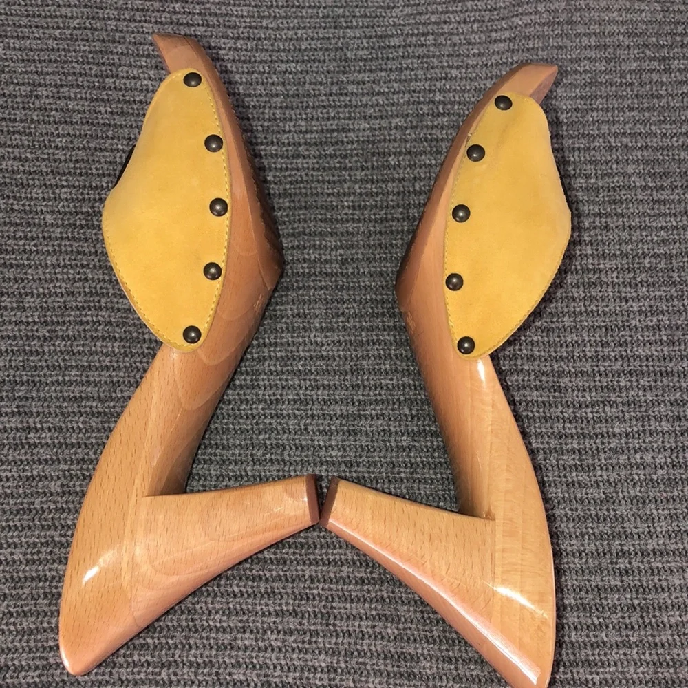 !SOLD! CHANEL Vintage Mules Yellow Suede - Picture 7 of 8